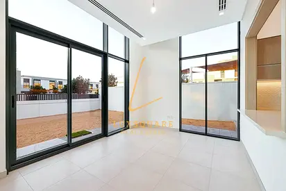 Pavillion View| Maids Room | Near the Central Park