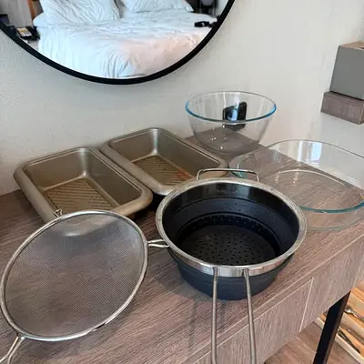 Kitchen items / cookware