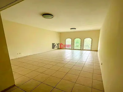 Spacious Studio | Near Metro | Available May 31