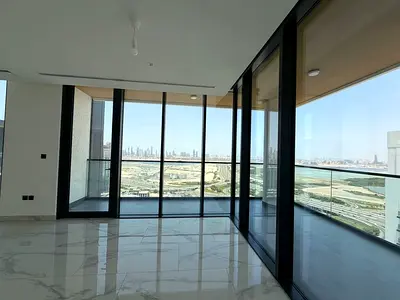 Unobstructed skyline views/High Floor/4BR+M+Study