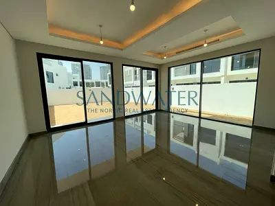 Brand new | 6 Bed | Large Garden | Single Row