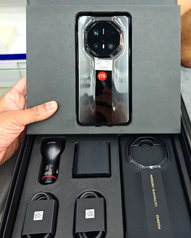 HUAWEI MATE 70RS ULTIMATE DESIGN 1TB STORAGE