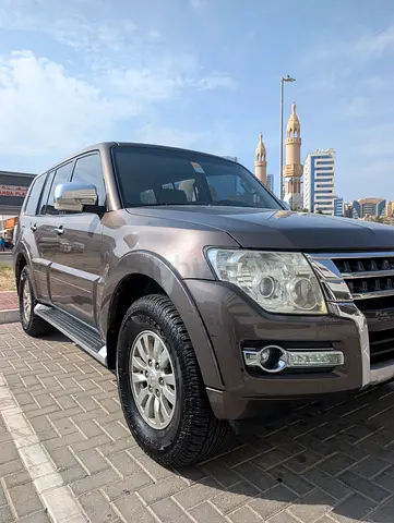 Mitsubishi Pajero 2015 Model low mileage family car for sale