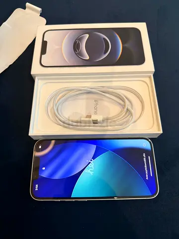 Iphone 16e like new very good condition from apple store
