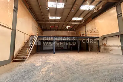 Road-Facing Warehouse | High Power | Showroom & Office | DIP 1