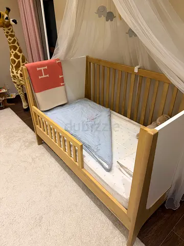 Create And Barrel cot  mattress 0-4 years