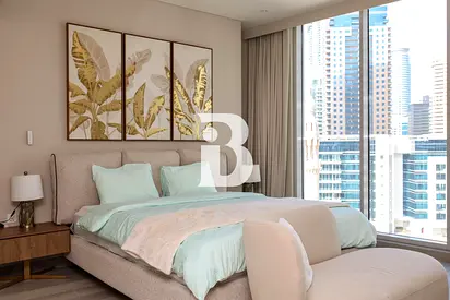 Canal Views | Bright &amp; Furnished | Vacant