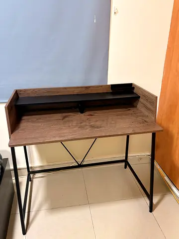 Compact wooden study/computer table with metal frame