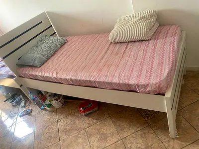 Bedspace available for men free gass clean wifi diwa