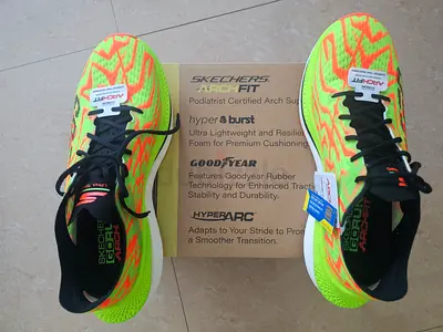 Skechers Arch Fit Mens Running Shoes - Bright Neon, Like New
