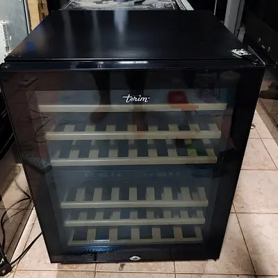 Terim Wine Cooler / Beverage Fridge - 6 Wooden Shelves, Glass Door