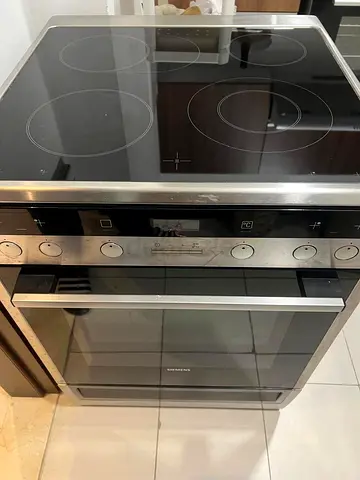 Siemens ceramic glass electric hob - 4 burner, good condition