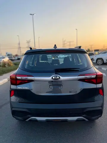 2021 KIA SELTOS 照片 4