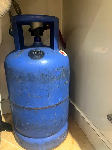 Used Blue LPG Gas Cylinder - 17kg (Used)