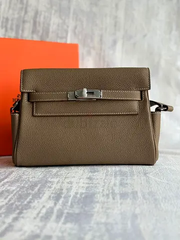 Hermès Kelly Messenger PM bag