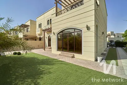 Vacant | Spacious Landscaped Garden | 4 Beds
