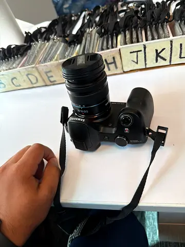Samsung NX Mirrorless Camera with 50-200mm Lens (Good Condition)