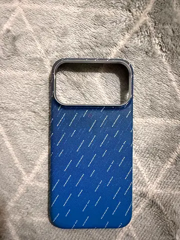 Iphone 17 pro max cover