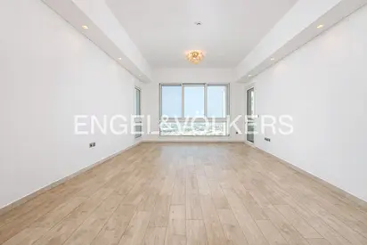 Full Marina Views | Wooden Flooring | High Floor