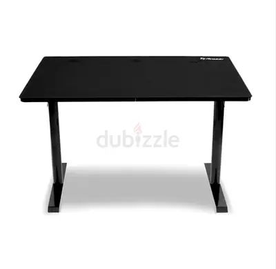 Black Adjustable Standing Desk / Gaming Desk - Good Condition