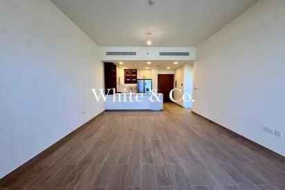 Kitchen Appliances | Pool View | Spacious