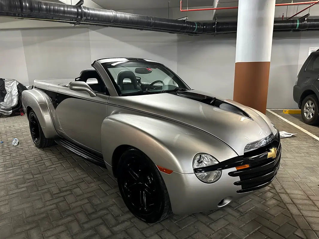 Chevrolet SSR 2005 — photo 1 of 15