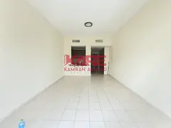 Close to Metro Spacious Studio