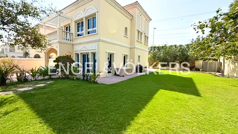 Extended| Upgraded Flooring| Furnished Option| VOT