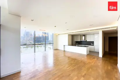 Premium Location | Corner Unit | Ready To Move