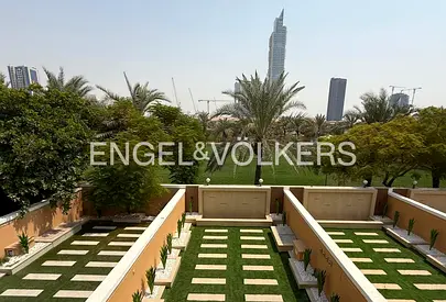 Fully Upgraded Townhouse | Park Backing | Vacant