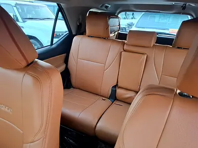 2019 Toyota FORTUNER 照片 7