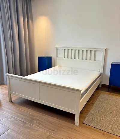 Ikea hamness queen size bed frame with Ikea mattress 160×200cm