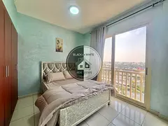 Fully Furnished Cozy Studio | Community View