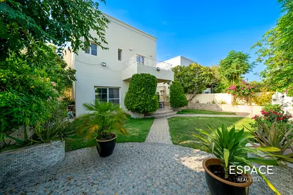 Best Priced Deema |Opposite Park and Pool