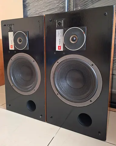 Jbl L26 2-way speaker system.