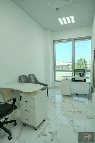 مكاتب بموقع متميز · إيجار · مكاتب خاصة/مشاركة · شروط مرنة