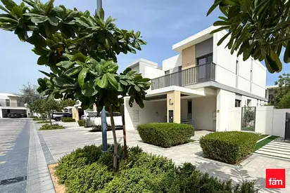 Corner Unit | Single Row | Prime Location