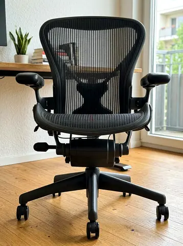 Hermanmiller aeron chair