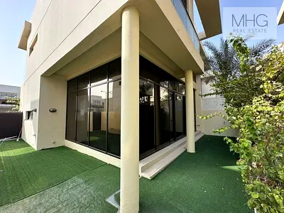 Unfurnished | Ready to move in | Townhouse