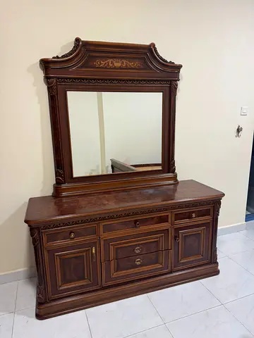 Mirror table