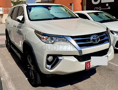 🚨 CLEAN Toyota Fortuner 2017 | V6 | No Accidents | Agency Maintained Till 2025 🚨