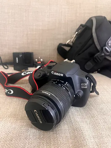 Canon EOS1200D with 18-55mm Lens and Bag - Good Condition