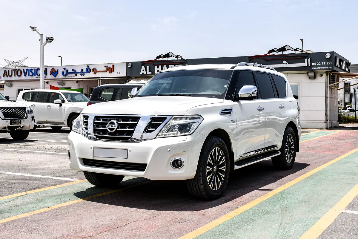 Nissan Patrol 2014 — photo 1 of 15