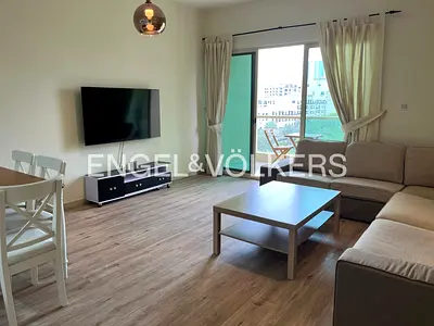 Upgraded l Furnished l Vacant end March