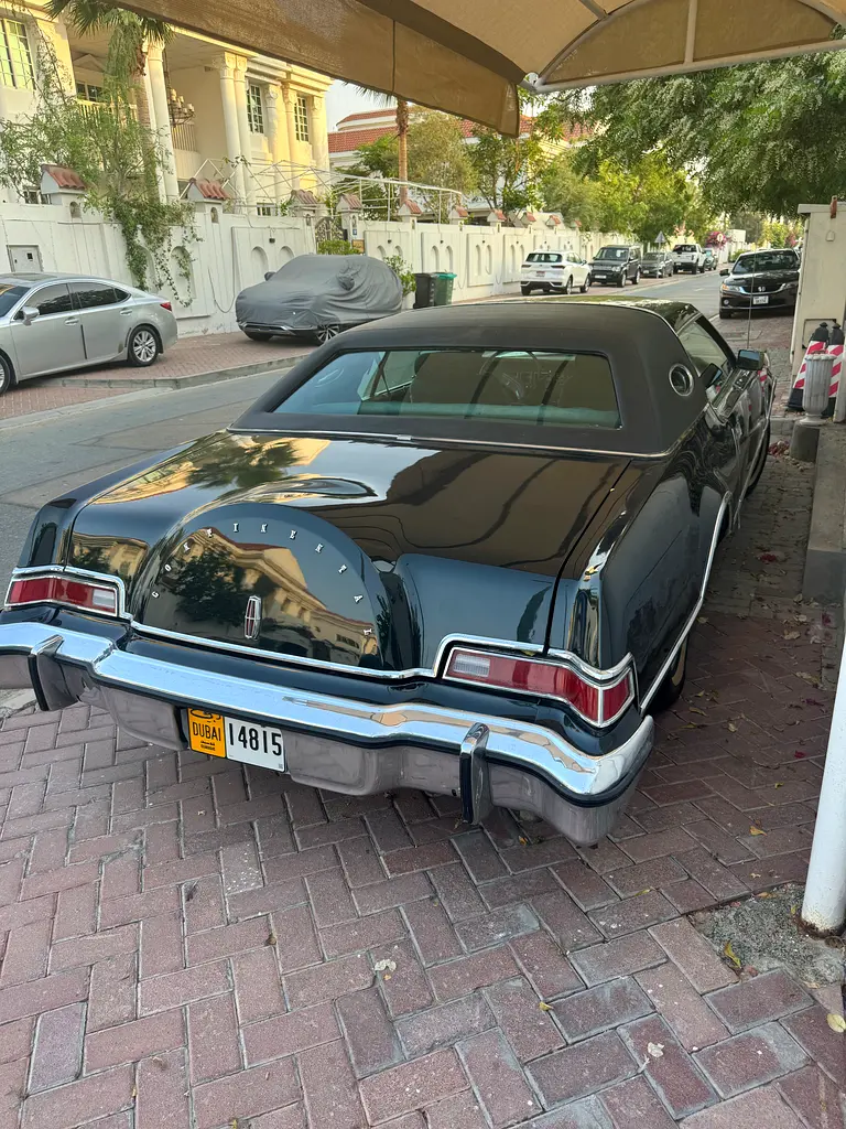 Lincoln Continental 1976 — photo 1 of 6