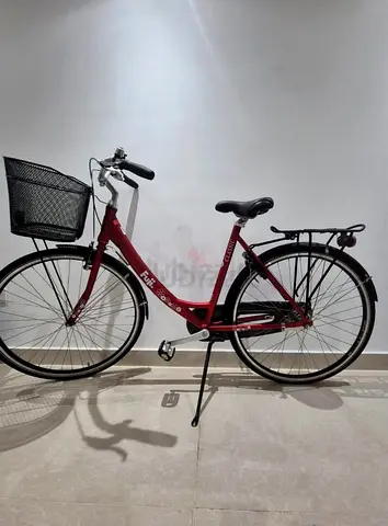 City/Commute Bicycle with Front Basket and Rear Rack - Good Condition