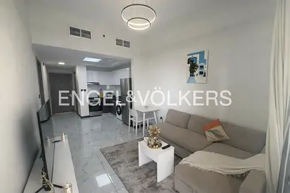 Mid Floor | Furnished | Community View