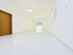 SPACIOUS | CHILLER FREE | CLOSED KITCHEN | PRIME LOCATION