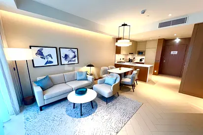 Vacant|Premium Residence|Walking Distance to Mall