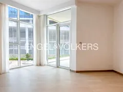 Canal View | Spacious Studio | Modern